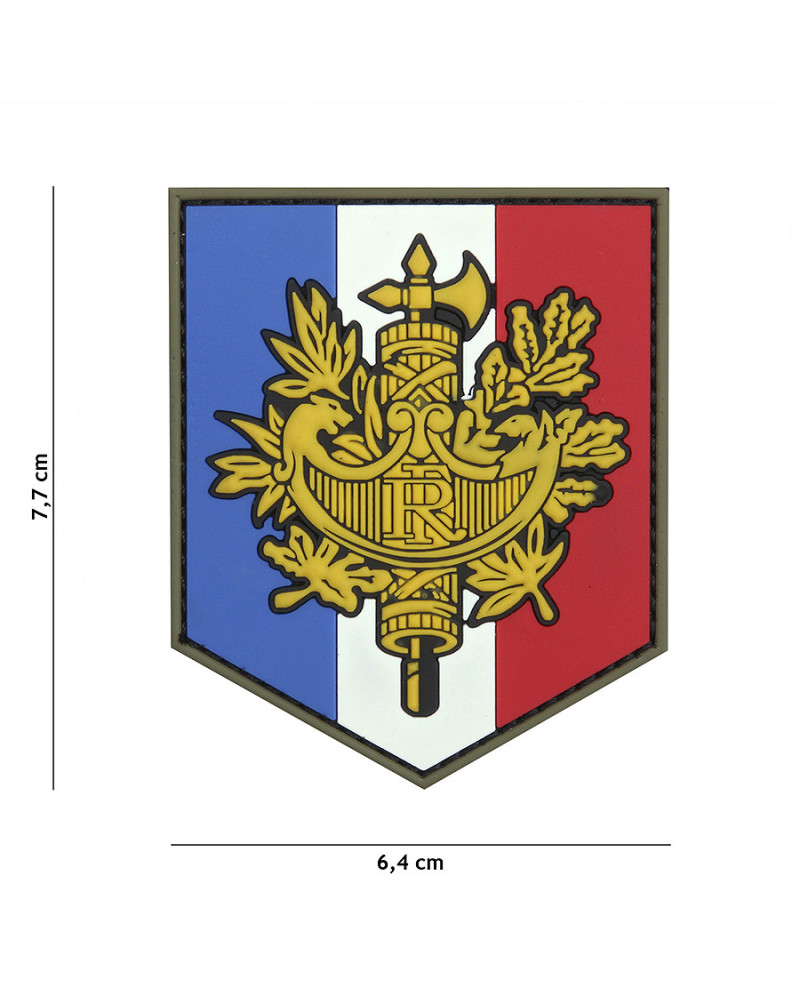 Patch 3D French Shield tricolore en PVC de 101 INC fixé sur un gilet tactique